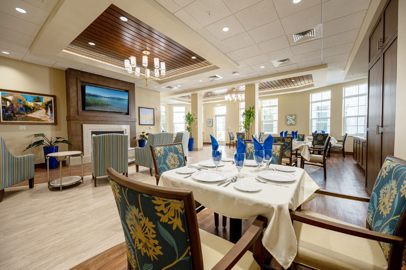 Dining in a beautiful atmosphere at Aravilla Clearwater Memory Care