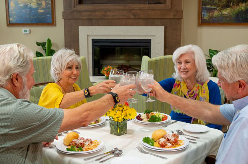 Memory Care Aravilla Clearwater - Comforts of Home and Social Life