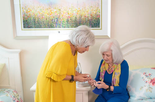 Comforts of Home - Memory Care Community Aravilla Clearwater