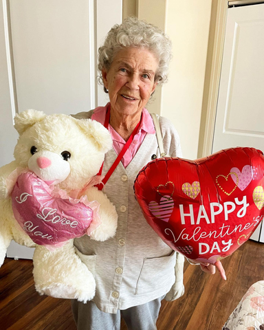 Aravilla Clearwater senior resident valentines gifts