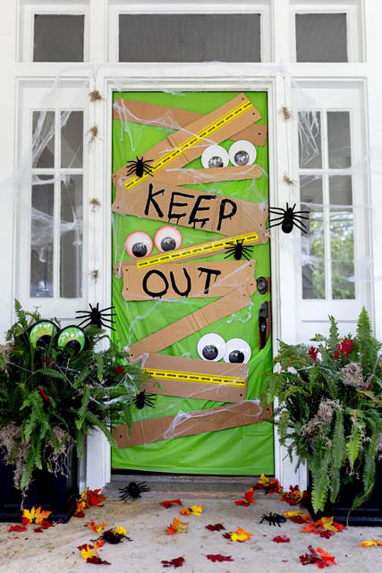 memory care residents Halloween decorating contest