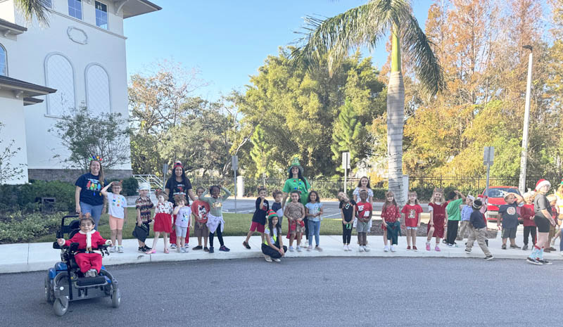 Santas helpers visiting Aravilla Clearwater memory care