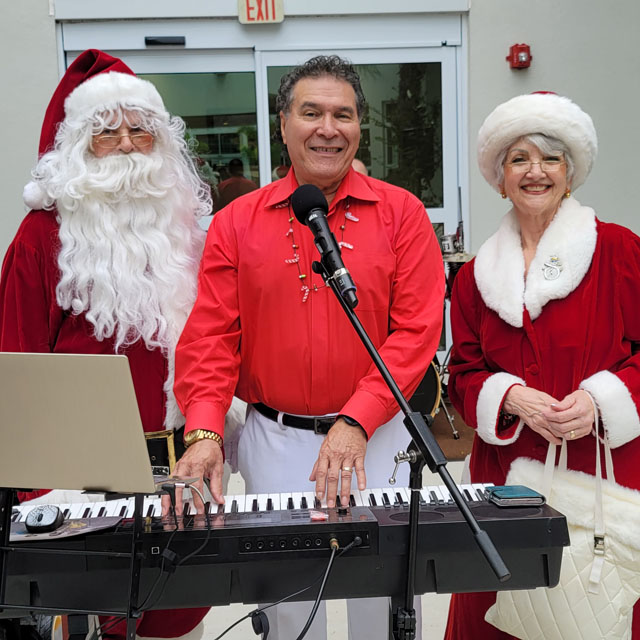 holiday music at Aravilla Clearwater