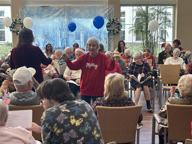 memory care residents engaging memory care residents engaging